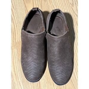 Baretraps Ridgely Women Taupe Brown Perforated Ankle Booties Block Heel 7.5 M